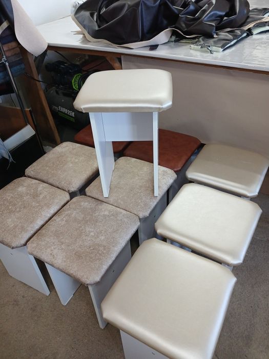 Продам табуретки кухонные 4000тг×1шт ест доставка