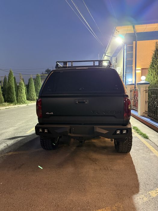 Toyota Tundra lifting 5.7 picap
