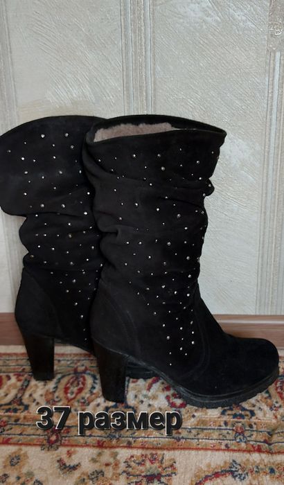 Замшевые сапоги. 36-37 размер.