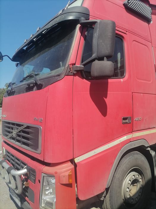 Vand Mercedes Atego si Volvo FH12