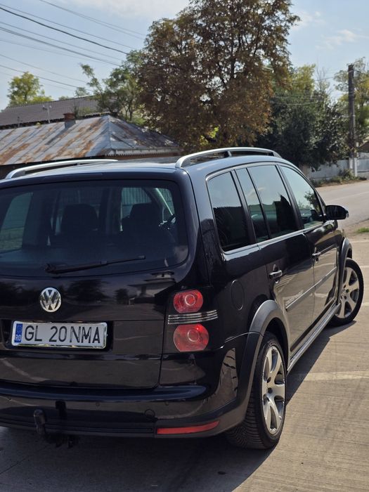 Volkswagen Touran Cross 2.0TDI 170cp