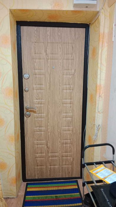 Продам 1 комн. квартиру Республики 21
