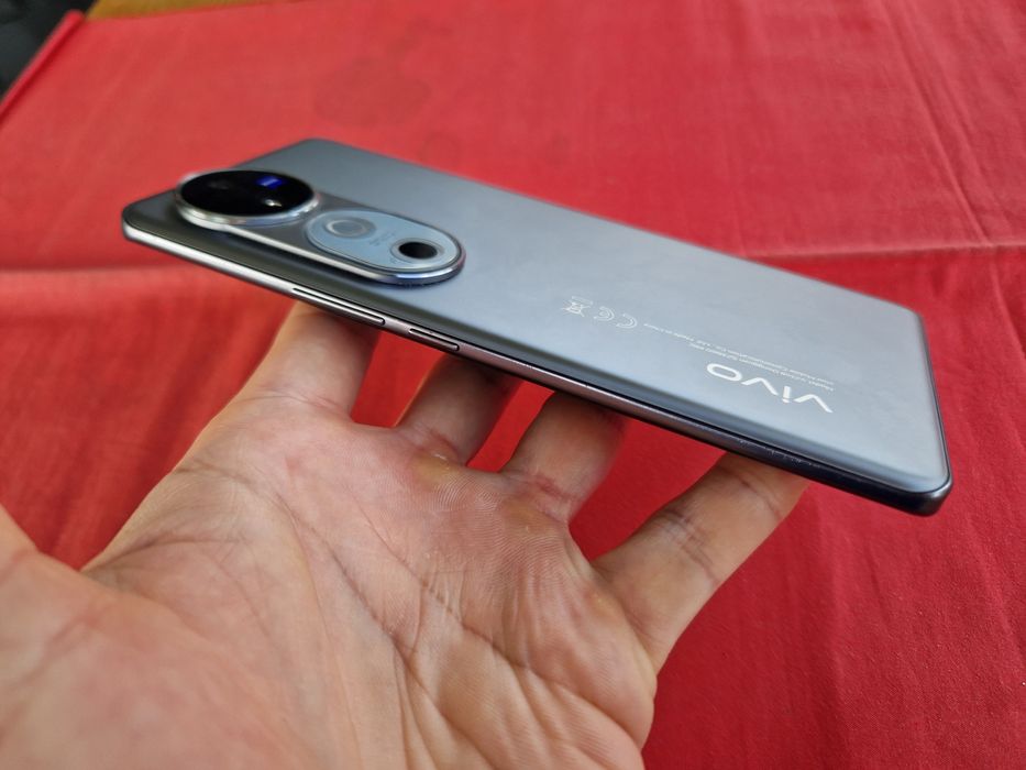 -Vivo V40 Grey 512Gb 12Ram+12Ram extins ca Nou ireprosabil stare perfecta doar telefonul poze reale nici o restrictie nici o interventie/reparatie