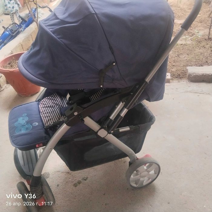 Коляска фирменная в отличном состоянии