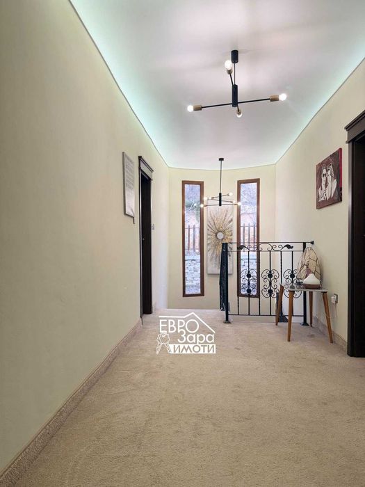 Двуетажна Къща с гараж за продажба в град Стара Загора