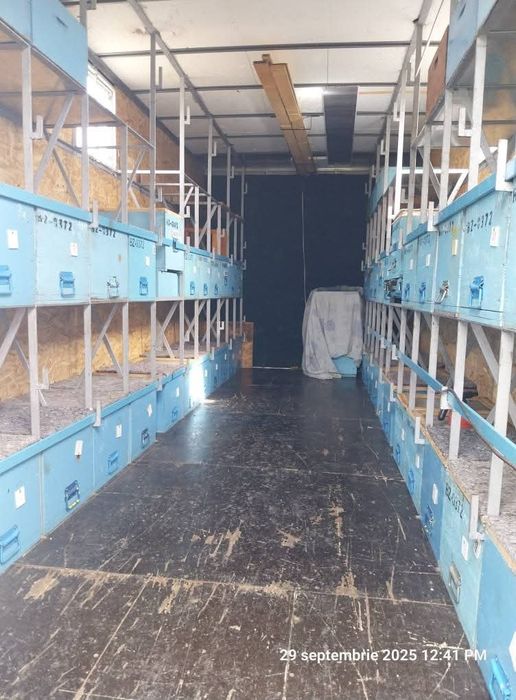 Camion apicol Mercedes