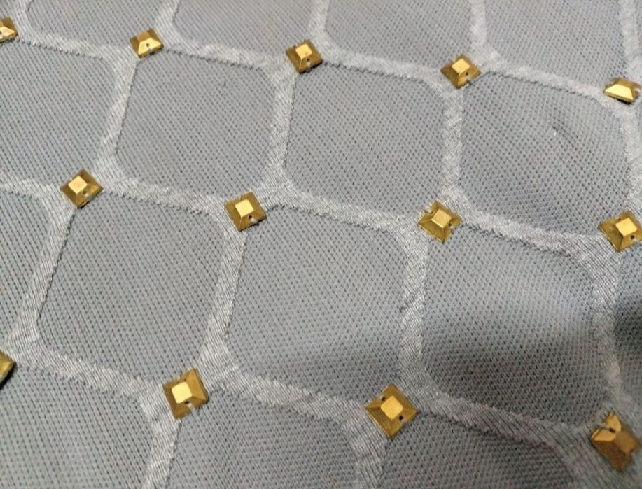 Продам костюмчик плотный