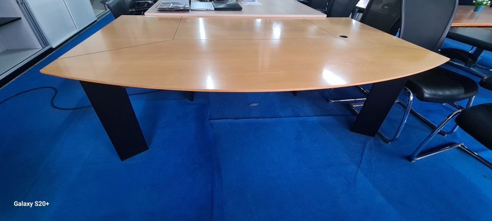 Немско директорскo бюра за офис и дома оборудване