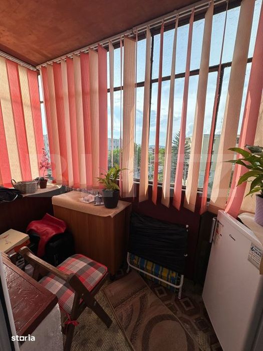 Apartament de vanzare, cu 3 camere, 2 balcoane, 67 mp, zona Observator