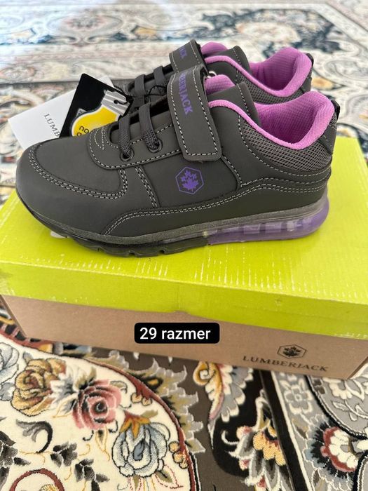 Продается кроссовки