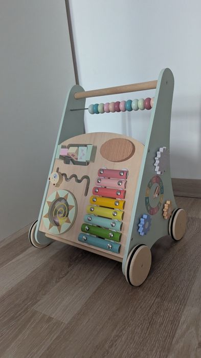 Antemergator lemn cu activități Little dutch