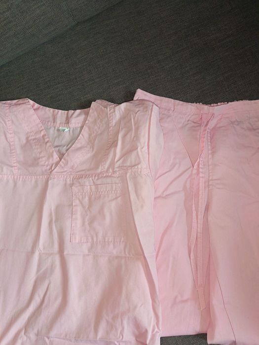 Costum medical nou, Femina