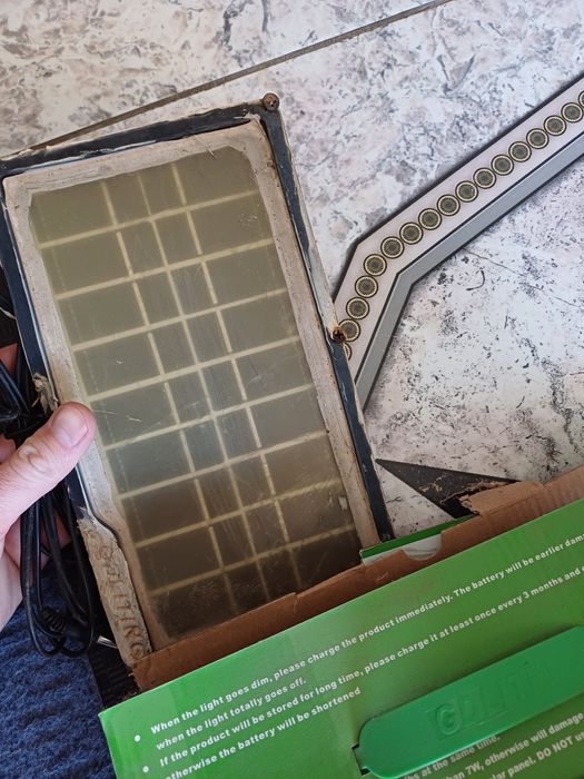 Kit portabil solar USB , Radio , mp3