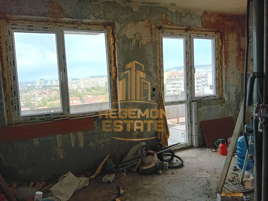 Продава се Тристаен апартамент в Варна, Автогара - 72 кв.м за 1216 €/кв.м - Снимка #2