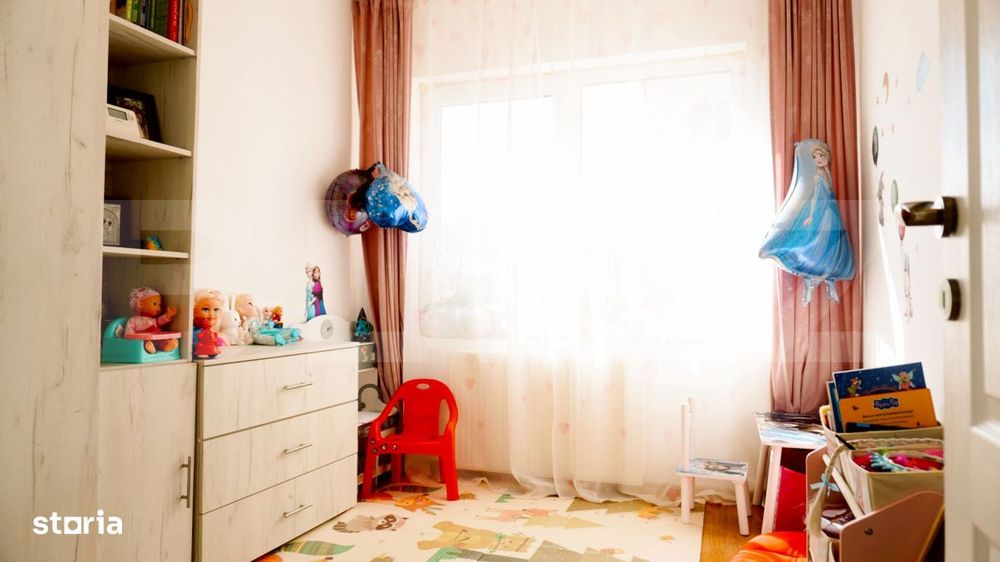 Apartament 3 camere, 53 mp, etaj intermediar, parcare, Sesul de Sus
