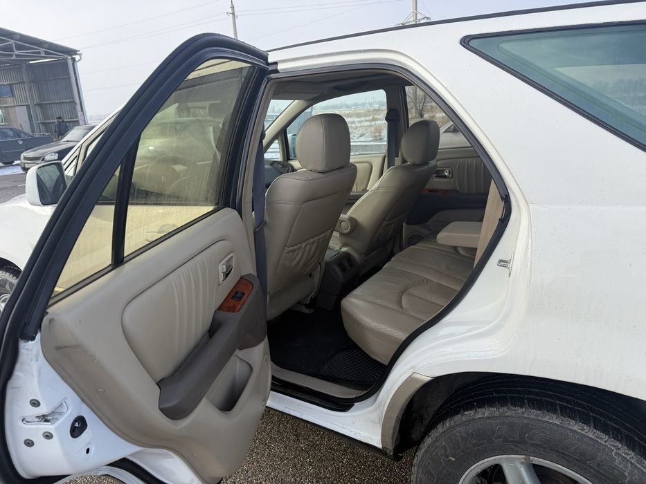 Rx300  лексуз в хорошем состоянии