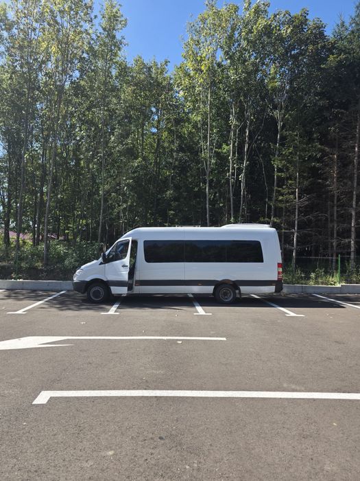Inchirieri auto/Transport Persoane/microbuze 8+1 locuri/ 21 locuri