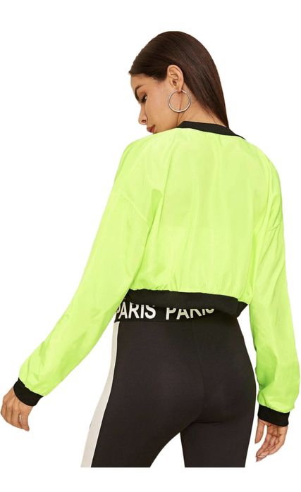 Електриково тънко късо яке по модел на ZARA