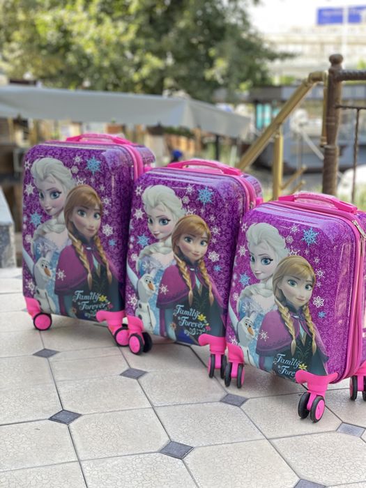 Детский чемодан для поездок