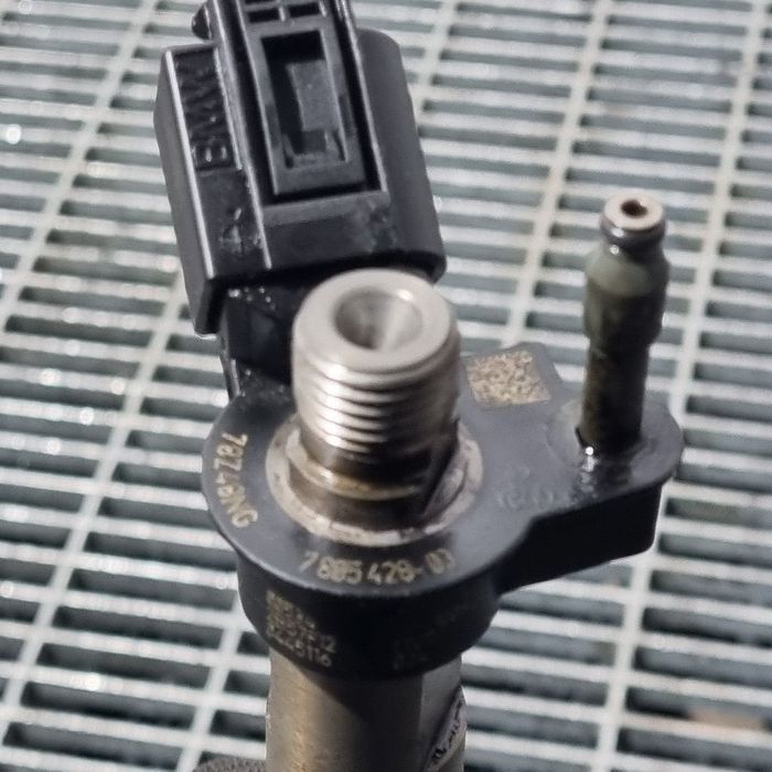 Injector BMW X1 E84 2.0 Diesel 2009 - 2015 177CP N47 D20C Euro5 (1467) Diesel 0445116024