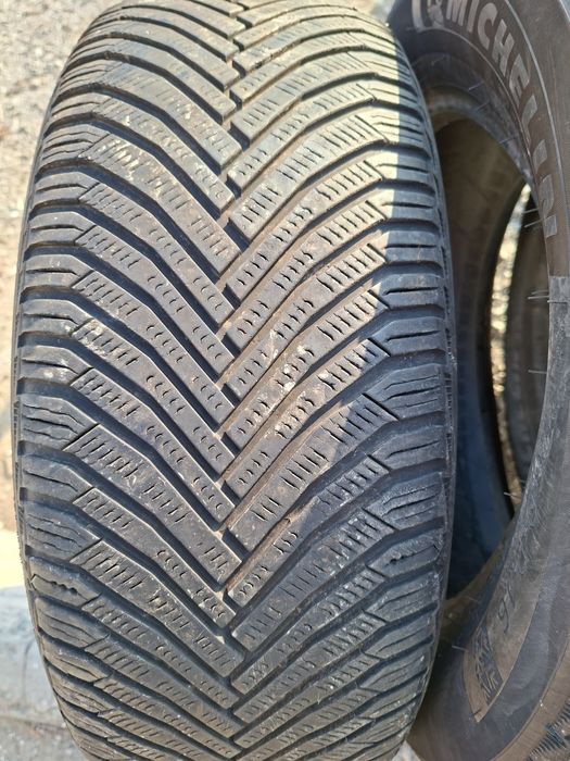 Продам шины 215/60/16 мишелин