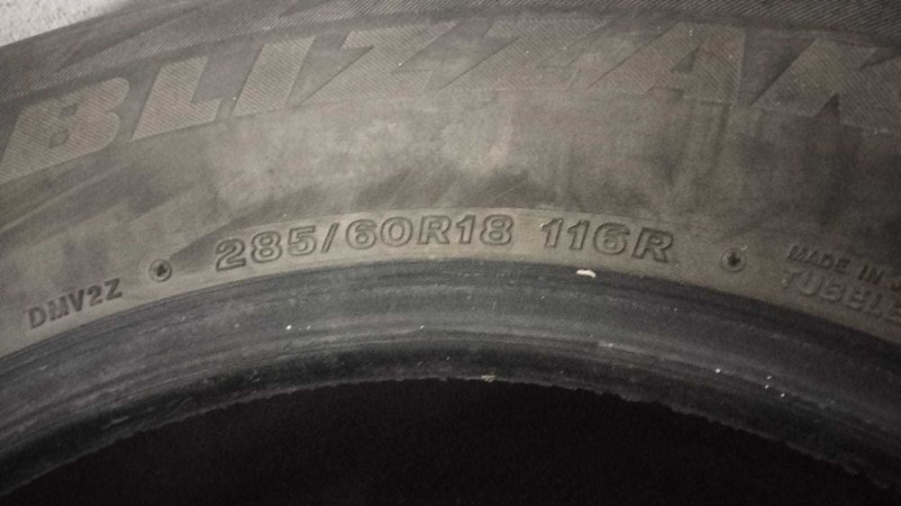 Продам шины R18 липучка зимние