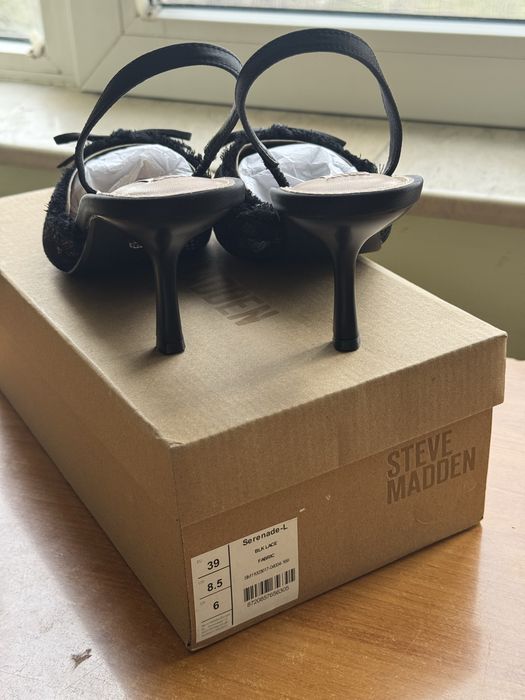 Токчета / официални обувки  Steve Madden - дантелени / lace