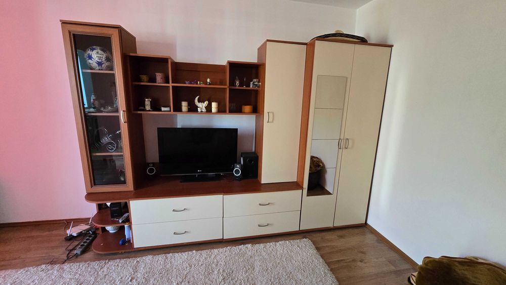 Mobila living si canapea extensibila