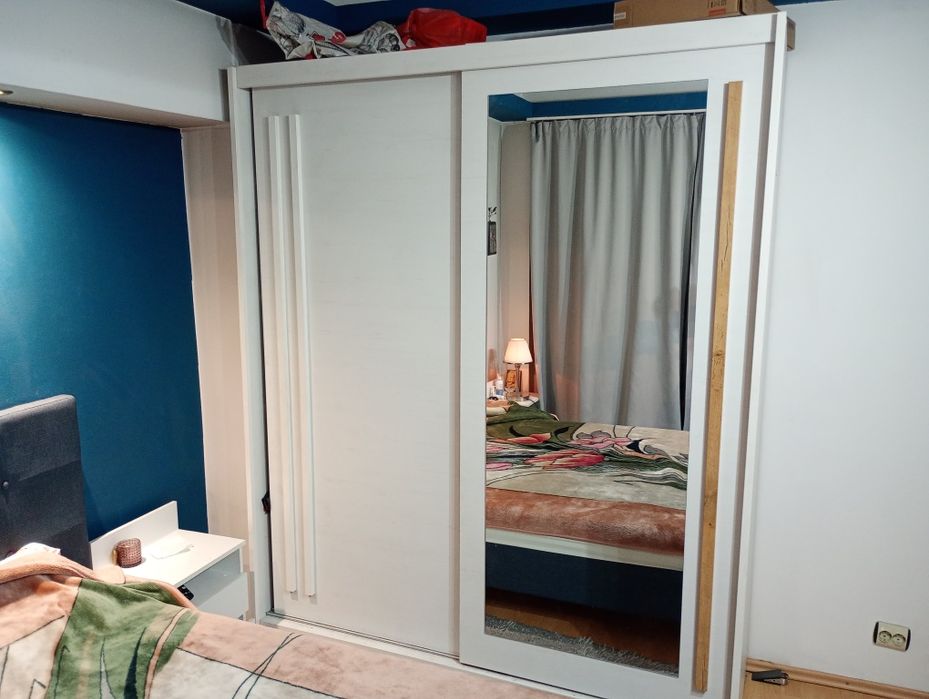 Dressing /Dulap culisant lung=175 cm, lat  0,61cm ,h=216 cm