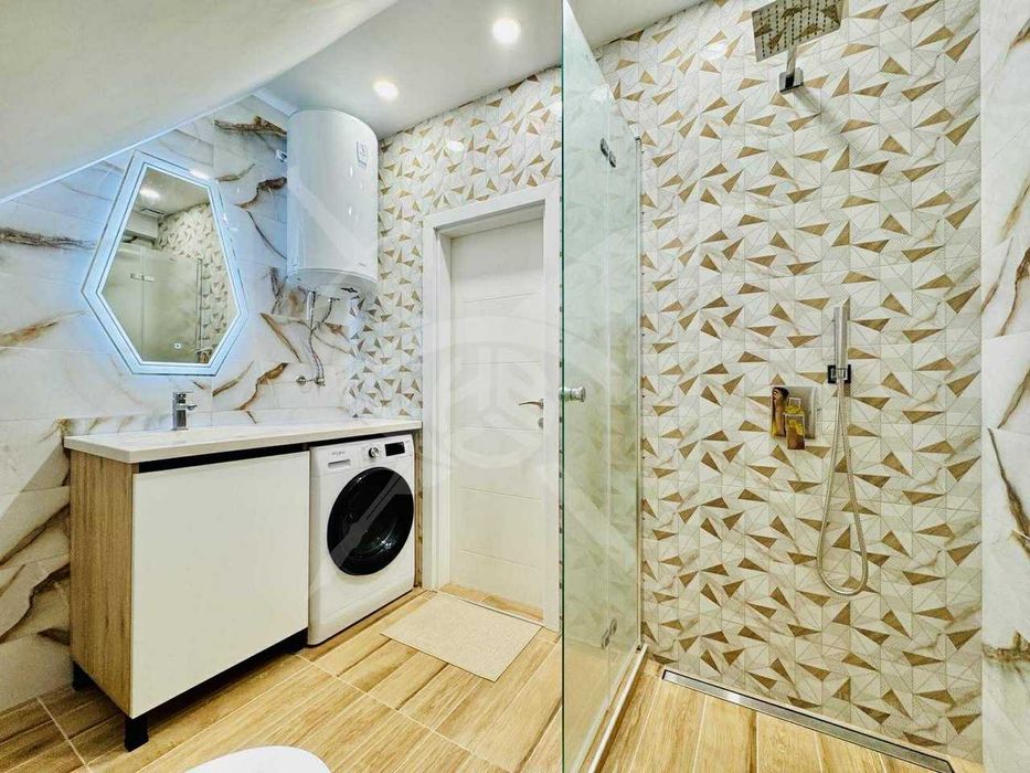 Дава се под наем Тристаен апартамент в Варна, Бриз - 75 кв.м за 1097.01 € - Снимка #8