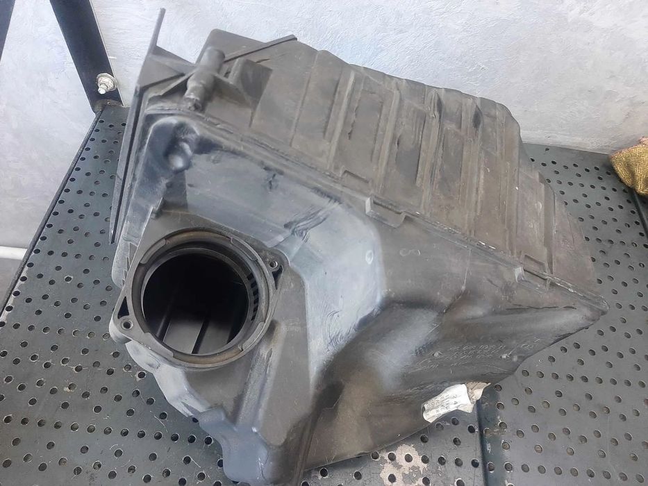 carcasa filtru aer  1.5 dci  renault megane 3 scenic 3  8200947663c