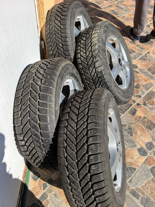 Комплект джанти с гуми 15си