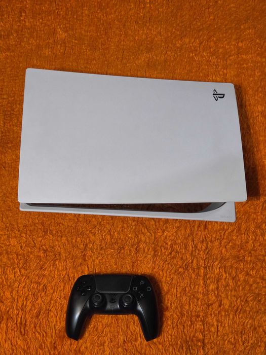Продавам конзола PlayStation 5 1TB с диск