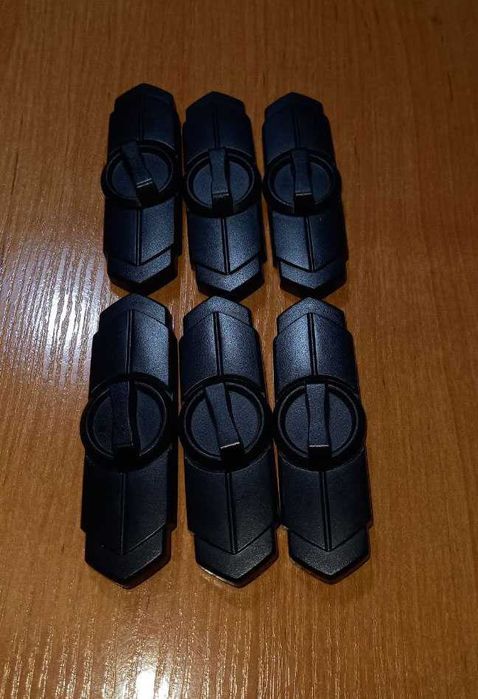 Фиксатор для корзины HDD