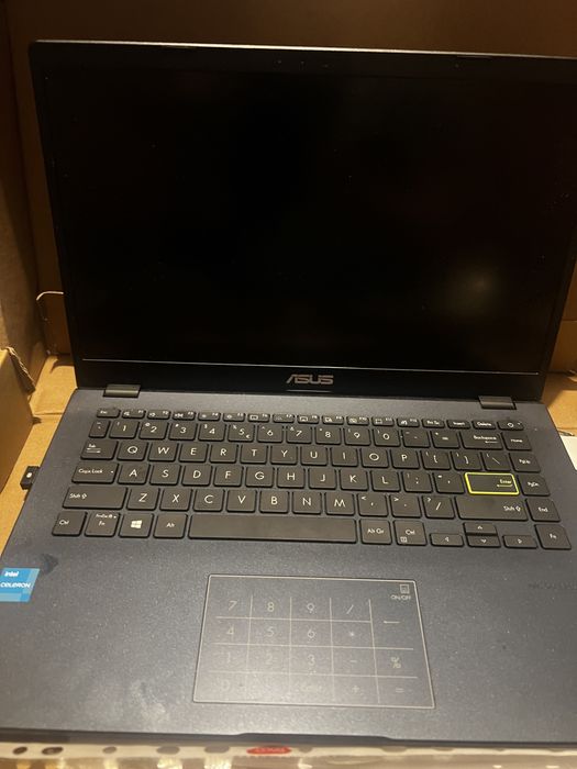 Vand laptop Asus