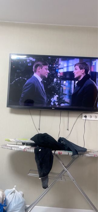 Продам теоевизор 155см не СМАРТ