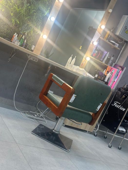 Продам мебель и зеркала