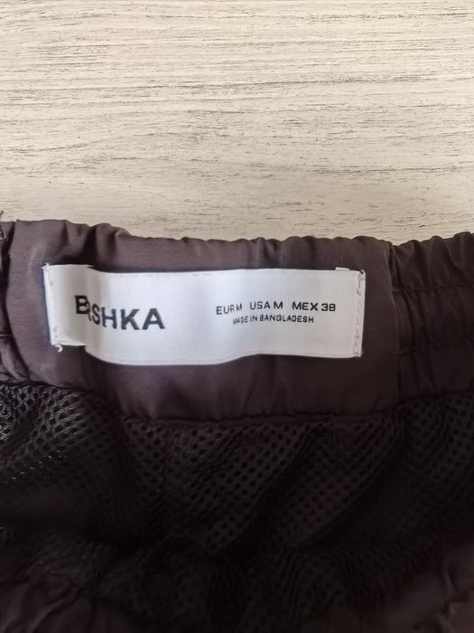 Две долници -  М