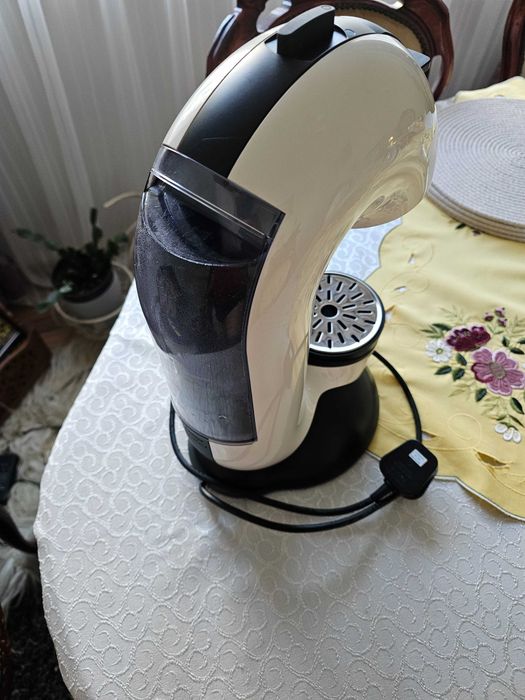 Кафе машина Nescafe Dolce Gusto
