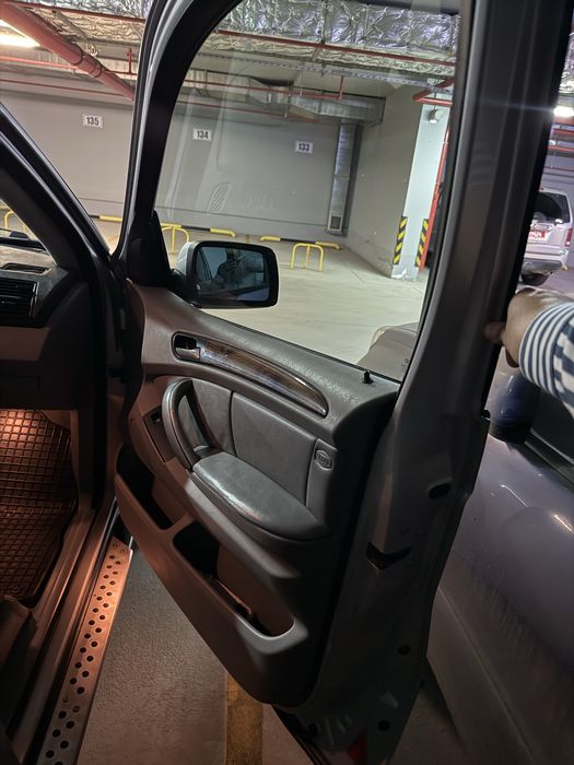 Салон x5 e53  целый