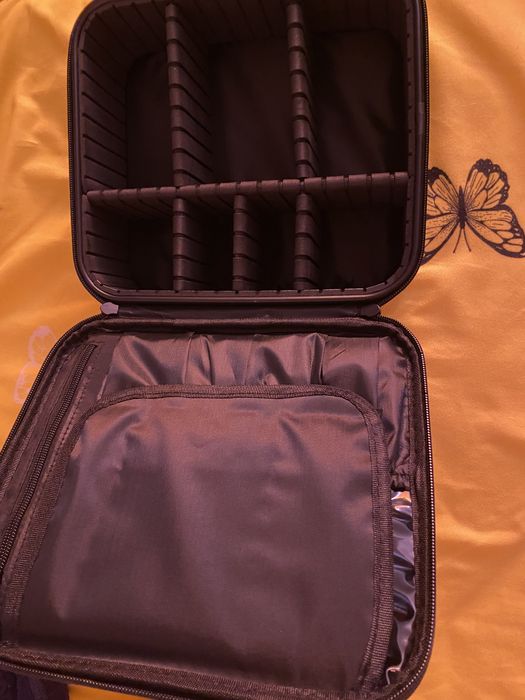 Geanta cosmetice noua in ambalaj