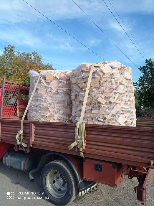 Lemne de foc deseuri din esența tare stejar sau fag la palet