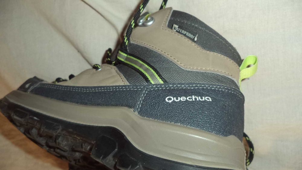 Продавам  почти нови детски боти - 37 номер