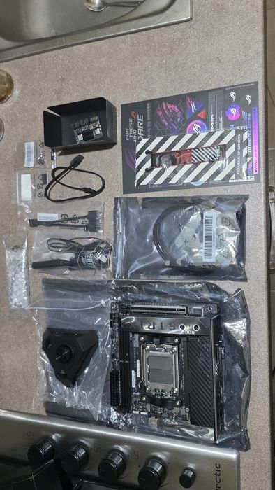 ROG Strix x870 i GAMING wi-fi