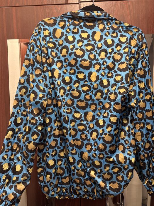 Se vinde jacheta  MACKINTOSH ploaie/soare marimea M