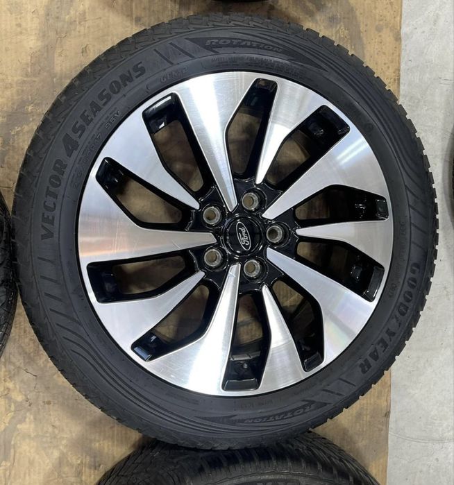 Jante Ford Focus 17 anvelope mixte 215/50R17