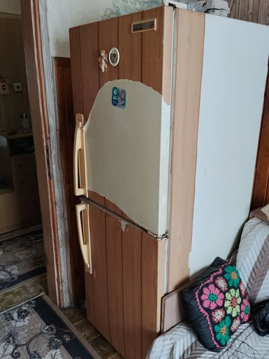 Подарявам стар хладилник