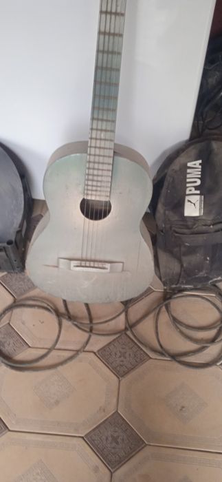 Гитару продам продам