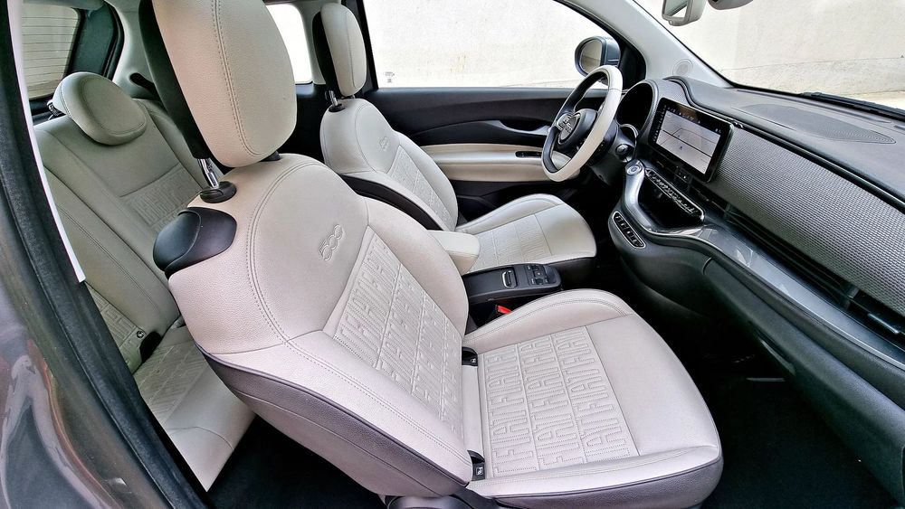 Fiat 500E Km reali/Editie La Prima/Long Range/Automata/Piele/Panoramic