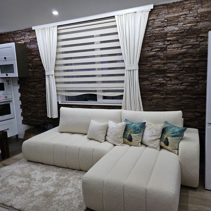 Ътлов Диван Букле в цвят Екрю